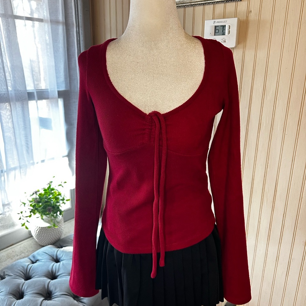 Madden Girl Red Ribbed Tie Front Top Womens Medium Y2K Scoop Neck Long Sleeve